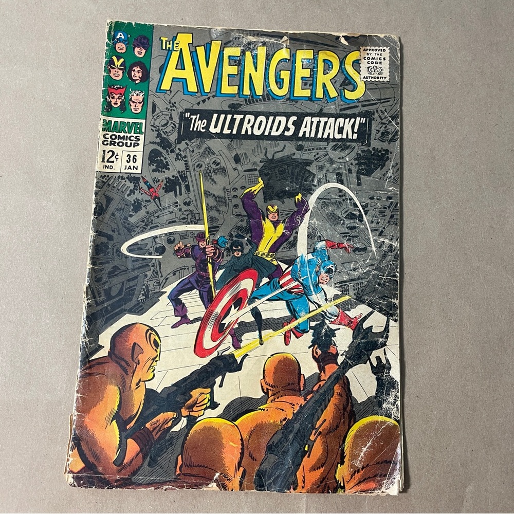 BUY 2 GET 3rd FREE The Avengers #36, The Ultroids Attack, 1967 first edition